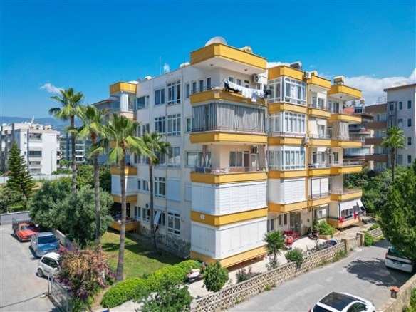 YAPRAK APARTMANI