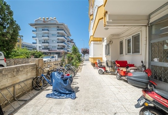 YAPRAK APARTMANI