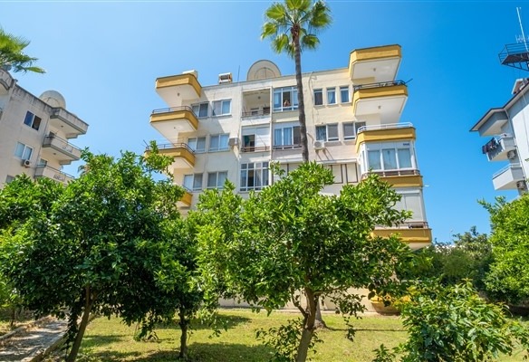YAPRAK APARTMANI