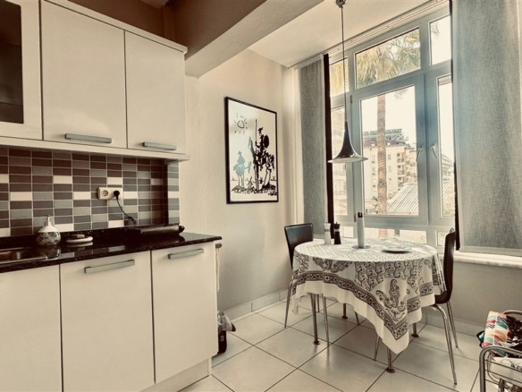 YAPRAK APARTMANI