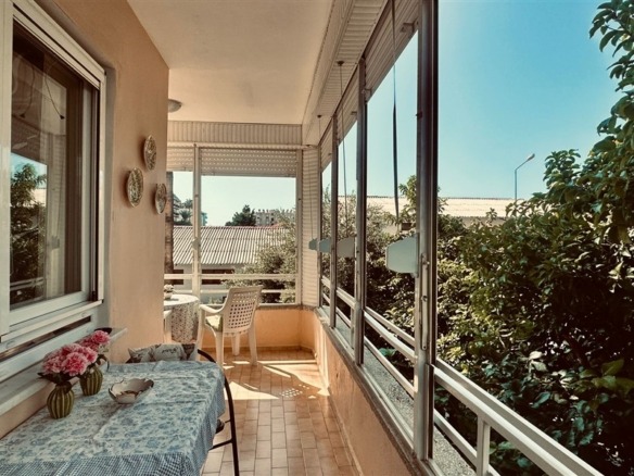 YAPRAK APARTMANI