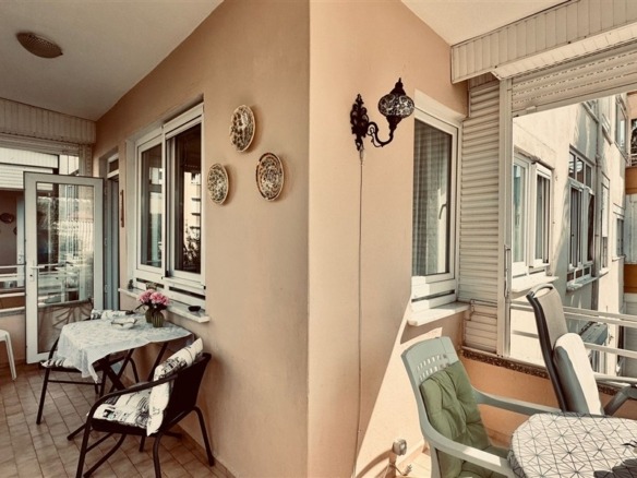 YAPRAK APARTMANI