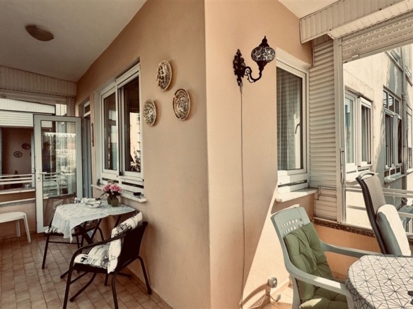 YAPRAK APARTMANI