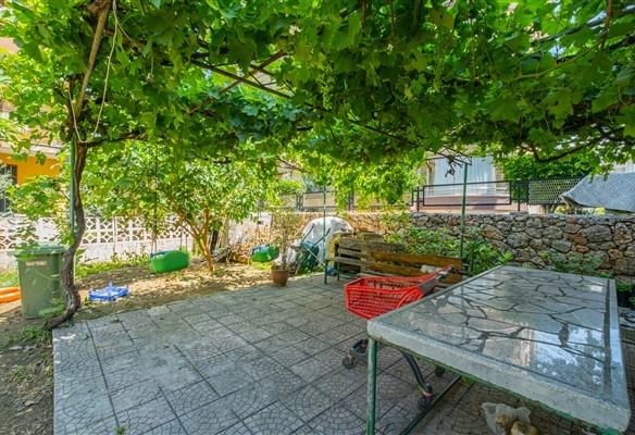 YAPRAK APARTMANI