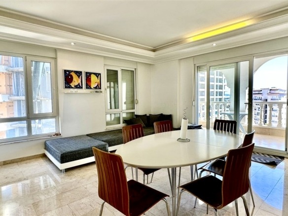 OCEAN VIEWS APARTMENT
