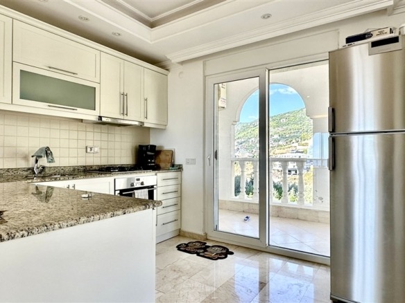 OCEAN VIEWS APARTMENT