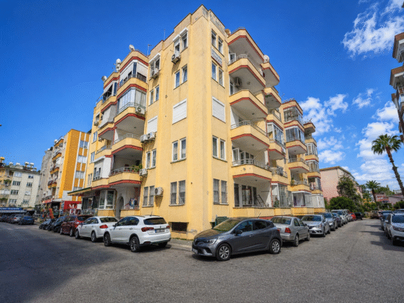 Damlataş Apartment