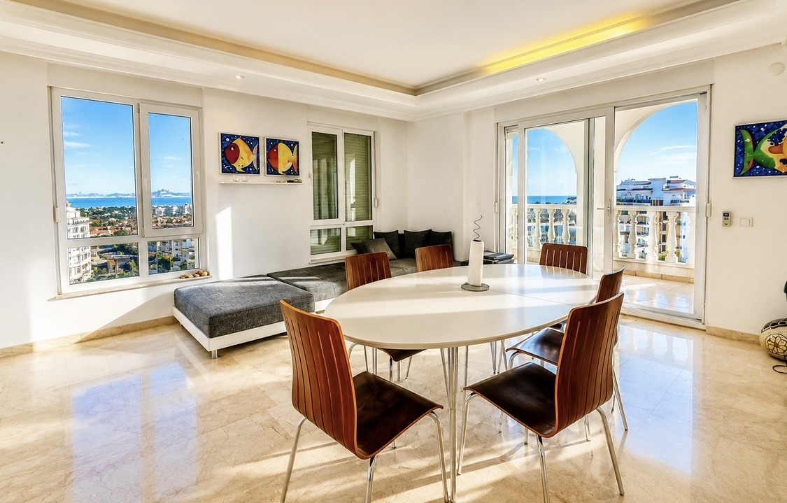 Ocean view apartment